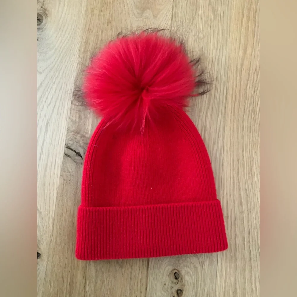 Red Rib-knit Beanie - Picture 4 of 6